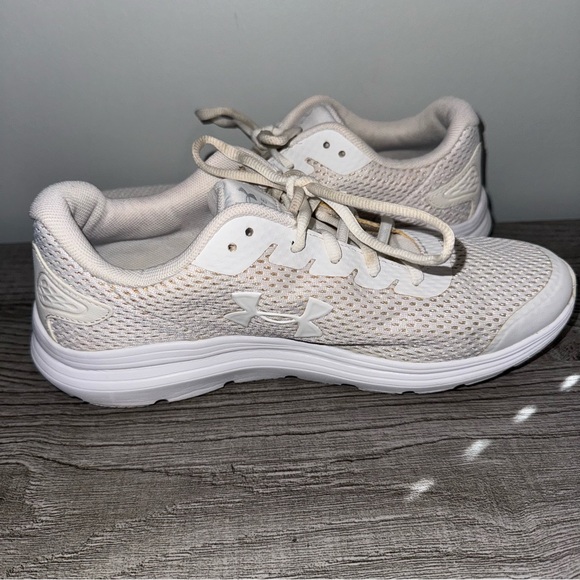 Under Armour Surge 2 Women’s Size 8.5 Shoes Running Walking Everyday - Picture 4 of 8